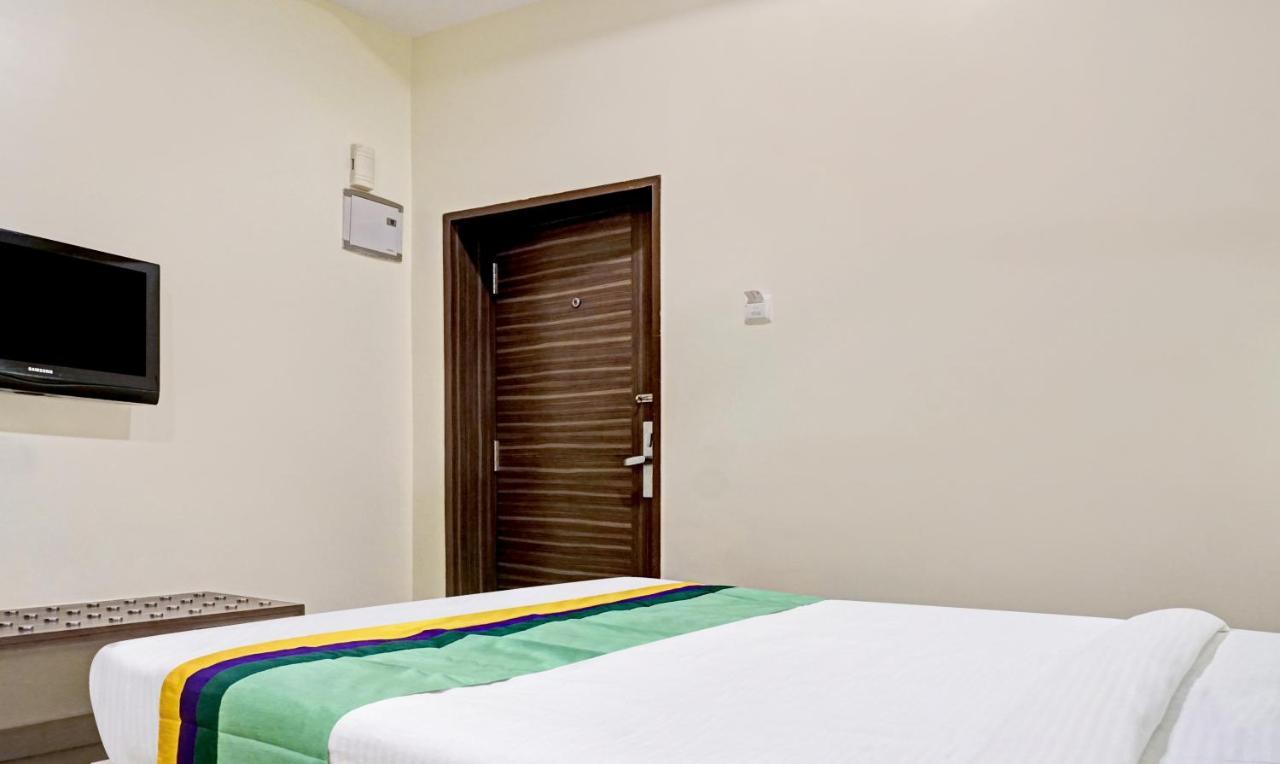 Hotel Madhav International Pune Railway Station Exterior foto
